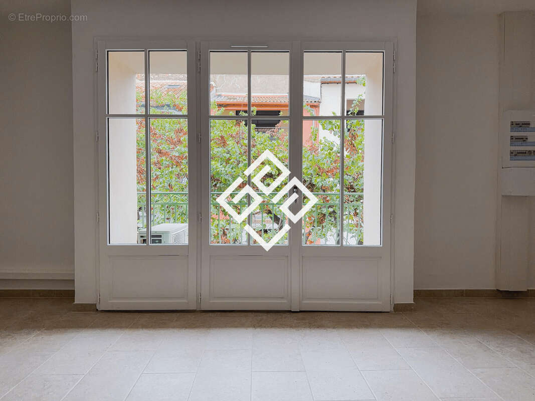 Maison de caractère rénovée avec local indépendant à Leucate - photo 9