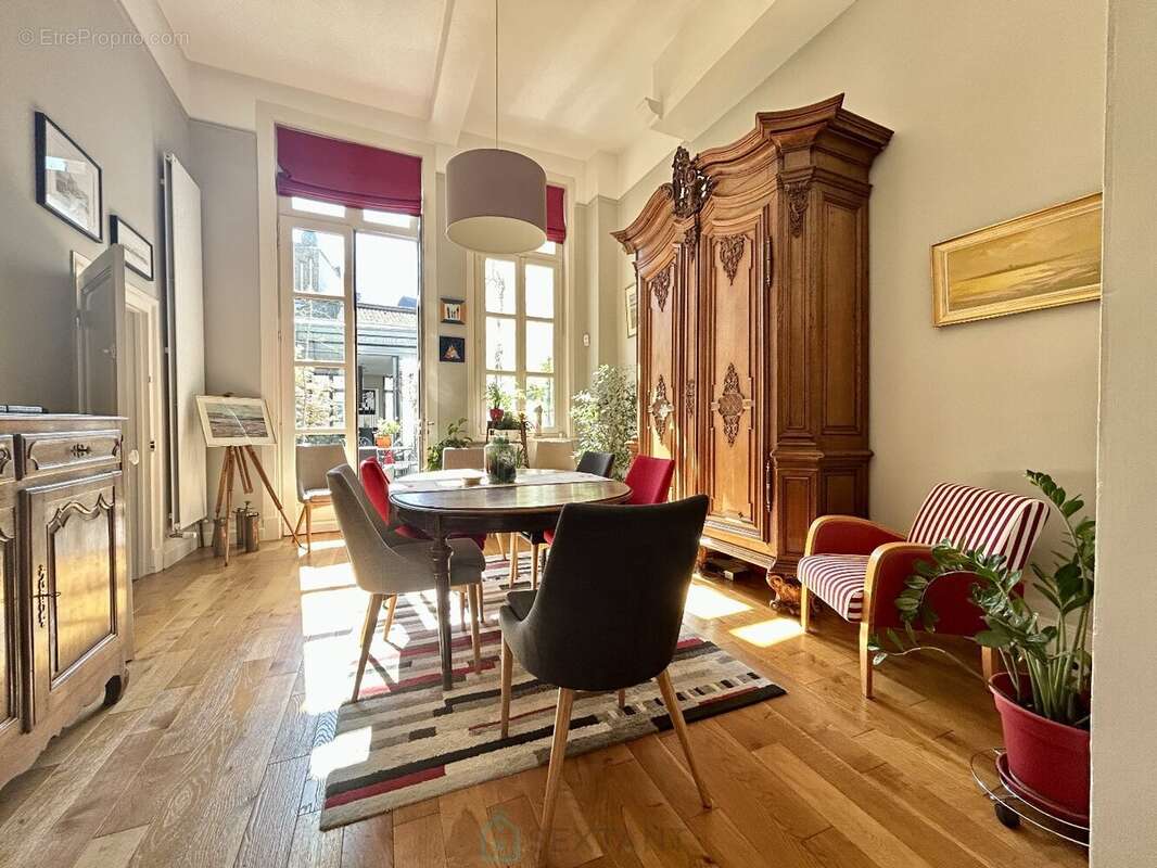 Magnifique Maison Bourgeoise de 213m2 datant 1815. - photo 2