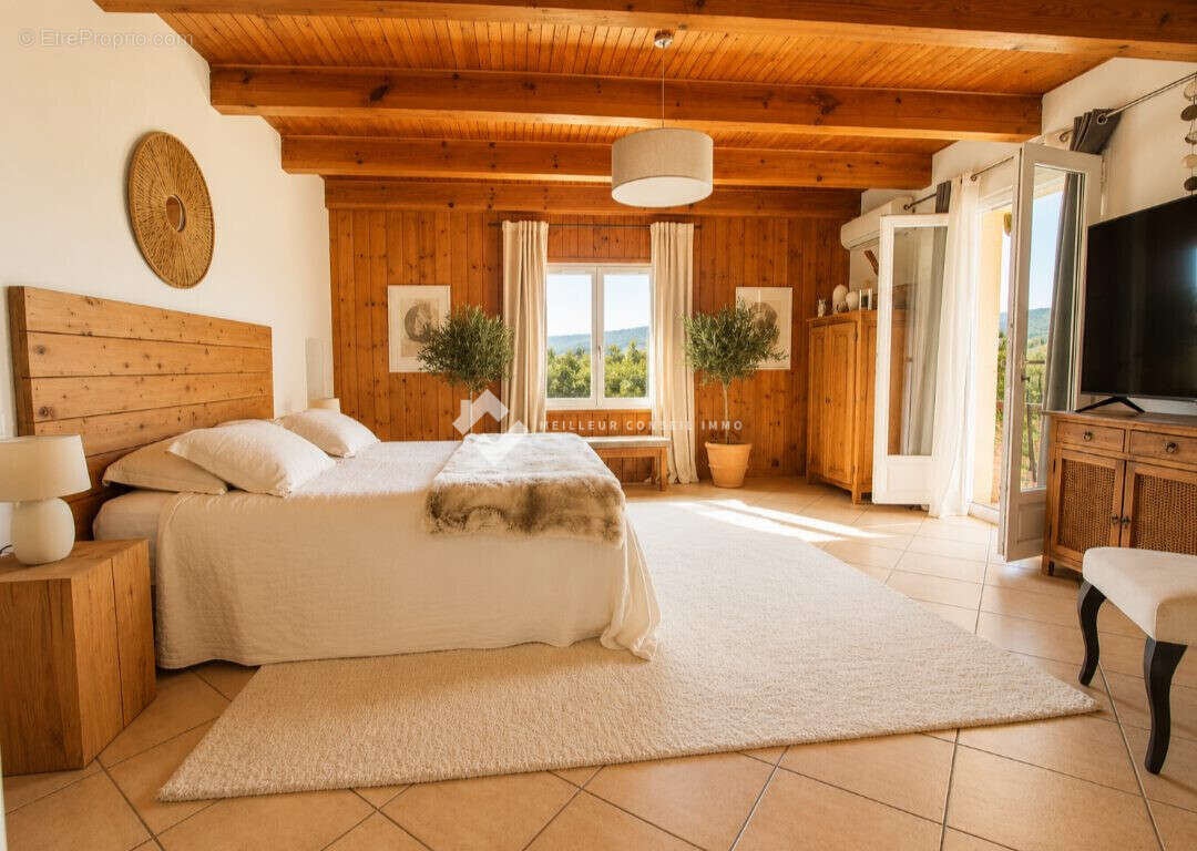 Maison 216 m² à Santa-Lucia-Di-Moriani  - photo 5