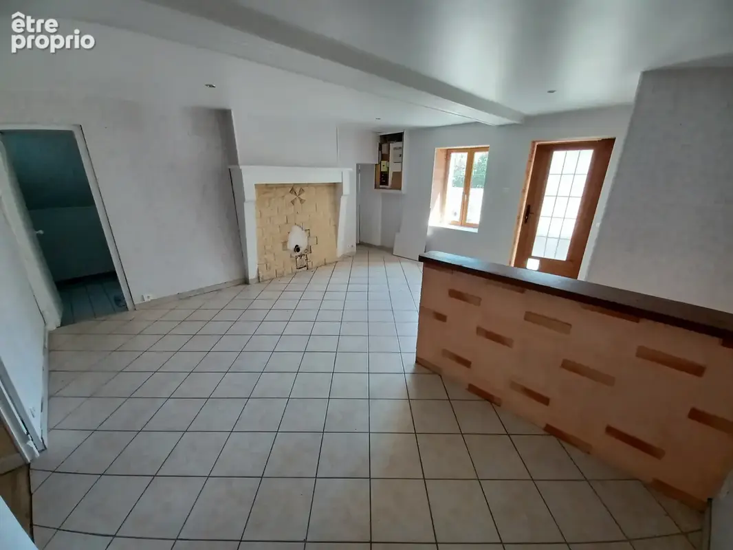Maison ancienne indépendante, à rénover avec terrain et garage - photo 4