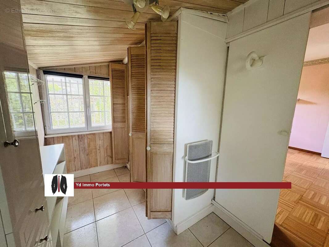 Maison à PORTETS