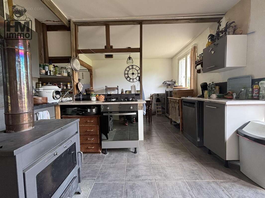 n°2 - Maison à ROCHECHOUART