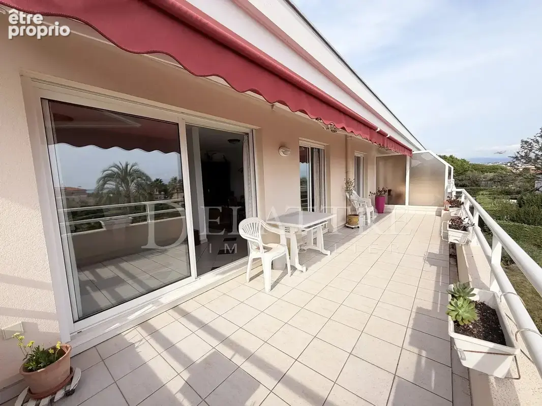 En dernier étage spacieux 4 pièces d’angle avec 2 terrasses - Proche centre-ville - photo 1