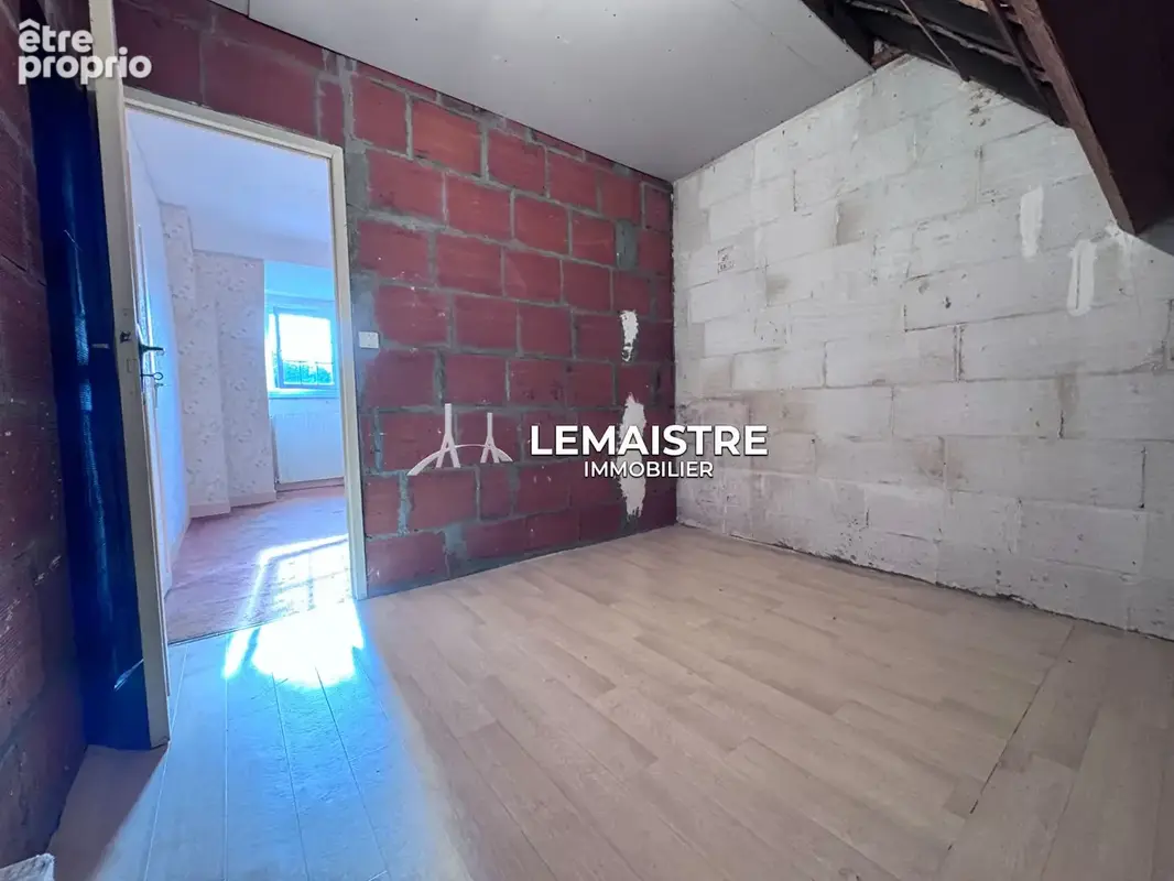Maison à vendre - Goderville  centre- 120 m² - 5 chambres - Vie de plain-pied - Sous-sol - DPE D - photo 16
