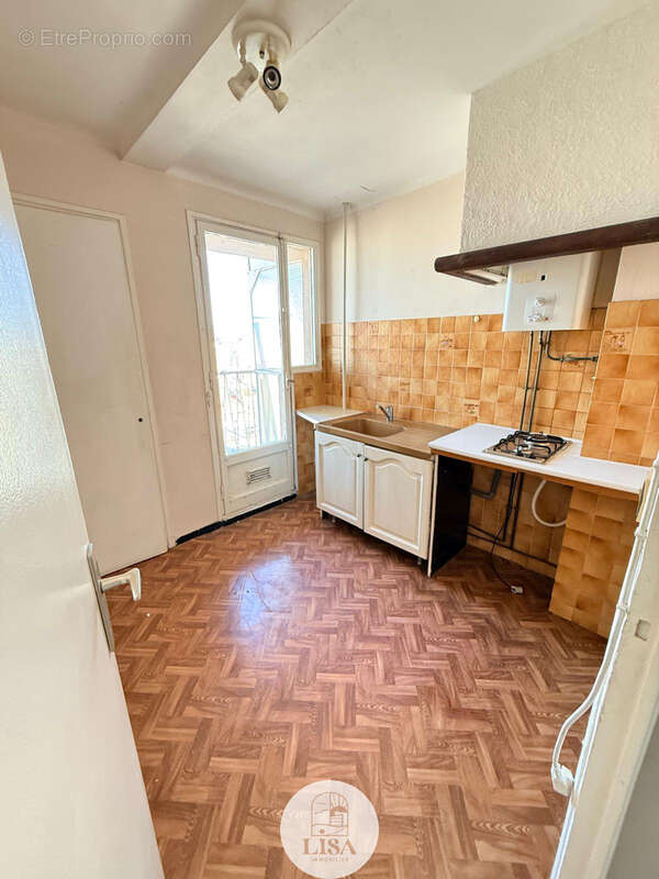 Appartement à MARSEILLE-5E