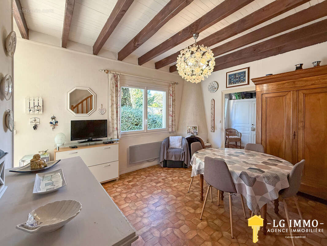 Maison à MESCHERS-SUR-GIRONDE