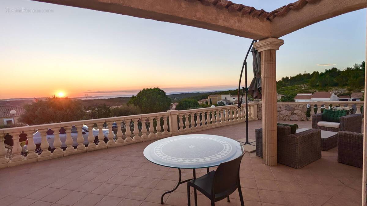 Maison à ENSUES-LA-REDONNE