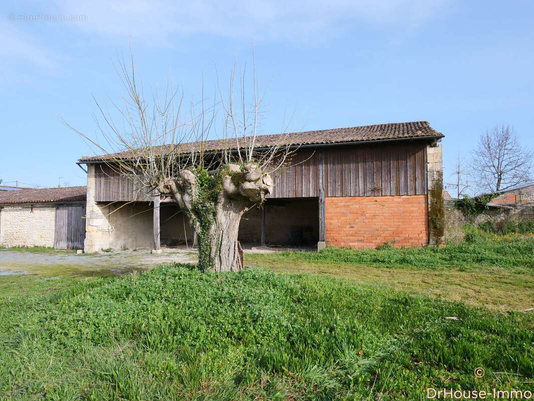 Maison à SAINT-ESTEPHE