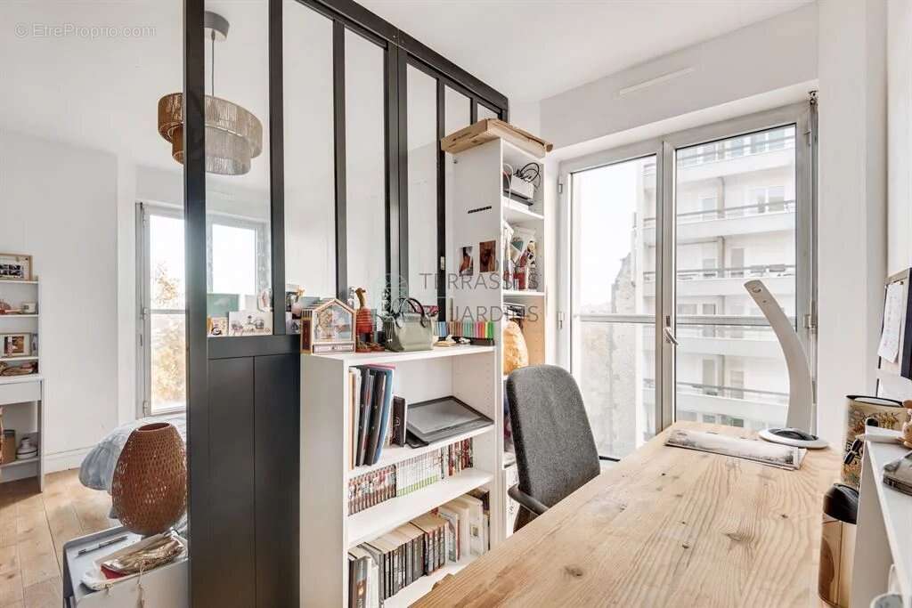 Appartement à PARIS-19E