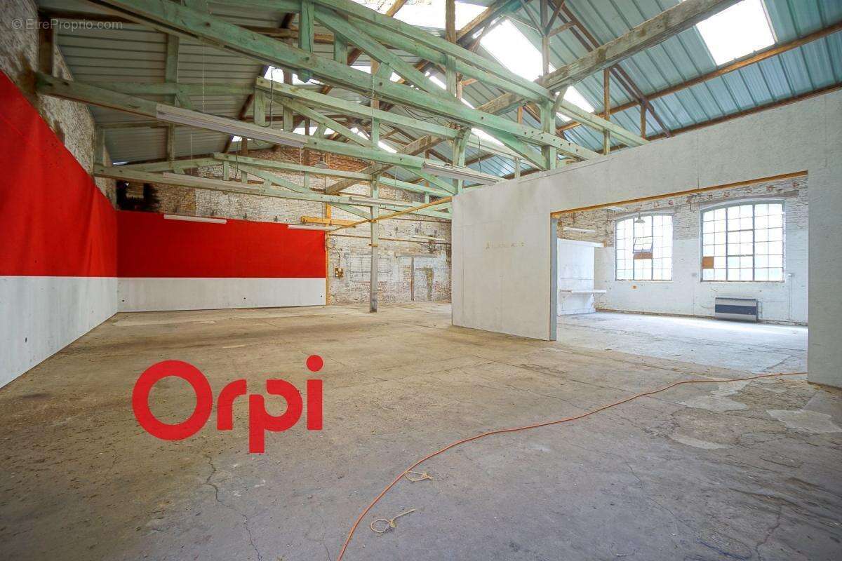 Commerce à MENNEVAL