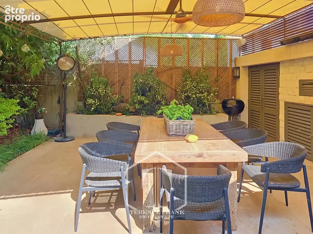 Villa de caractère – Plus de 240 m² – 5 chambres – Piscine – Jardin - photo 10