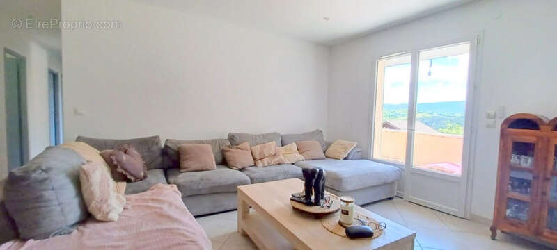 APPARTEMENT T5 avec garage et terrain - photo 8