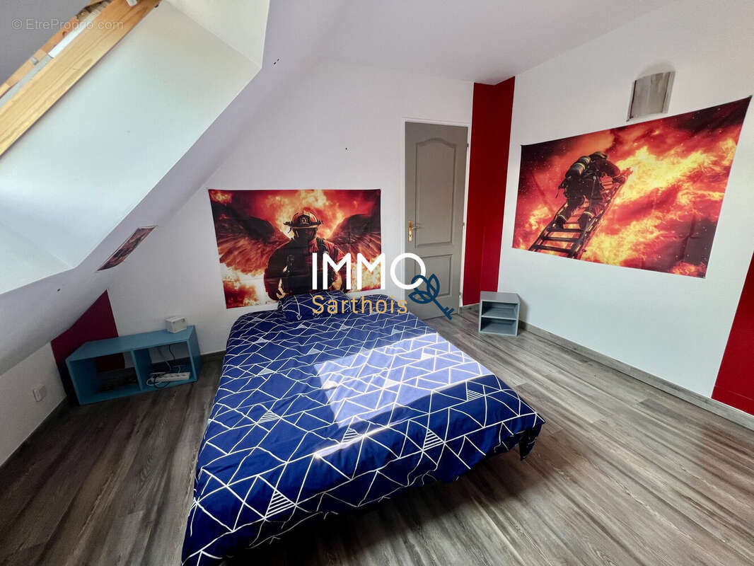 chambre 3 Etage - Maison à SAINT-OUEN-EN-BELIN