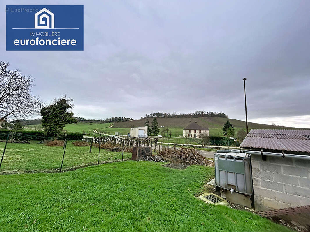 Maison à VITRY-LE-CROISE