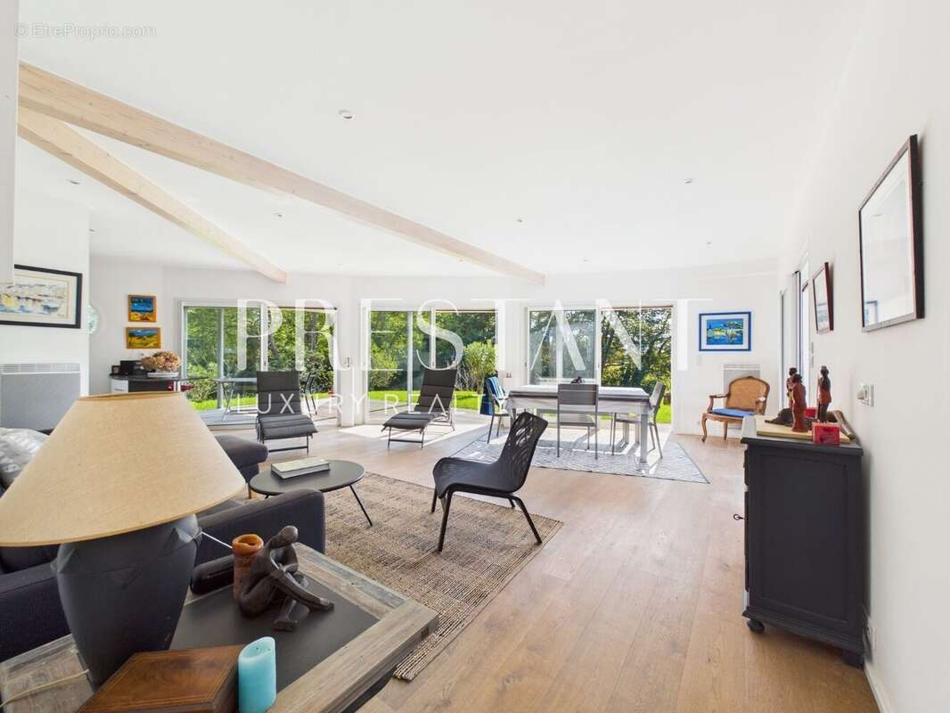 Bidart  Maison contemporaine avec piscine et vue montagne - photo 14