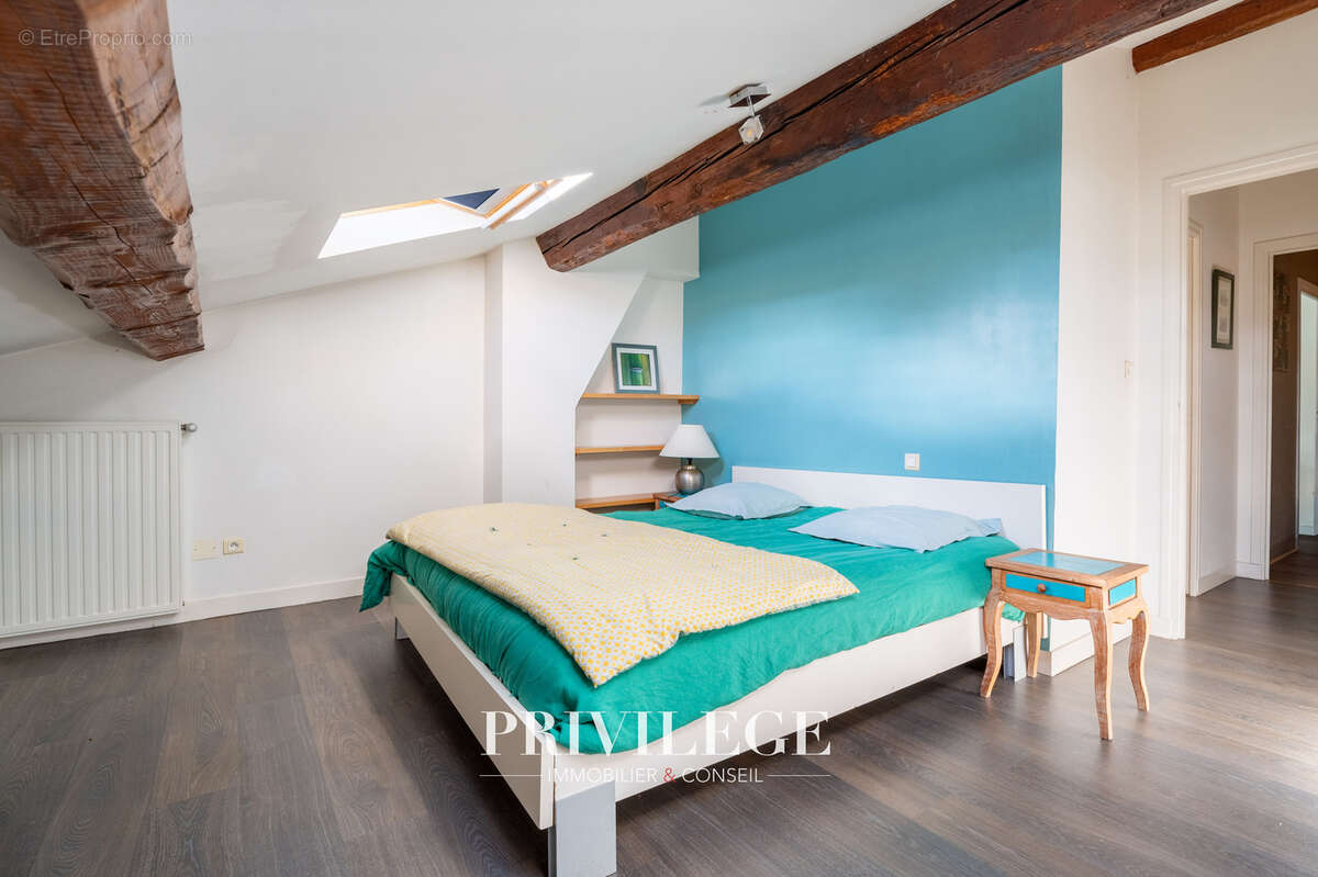 Maison à COLLONGES-AU-MONT-D&#039;OR