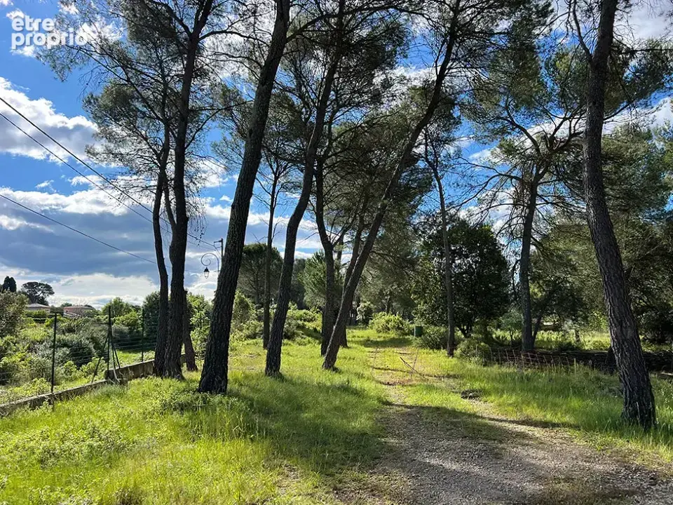 Photo Terrain à Guzargues au prix de 245 000€