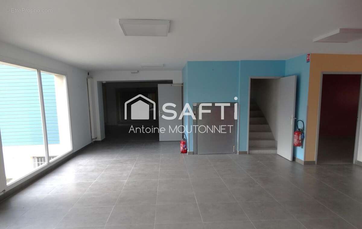 Photo 3 - Commerce à MONTIVILLIERS