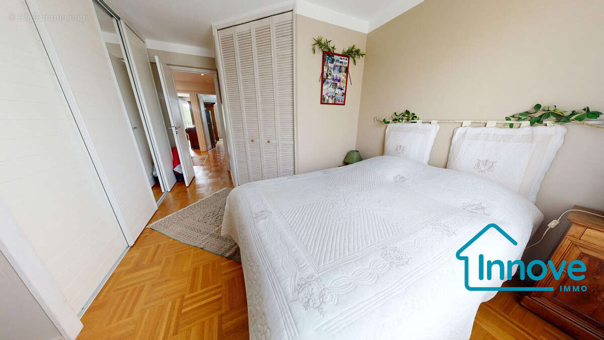 Appartement à VERSAILLES
