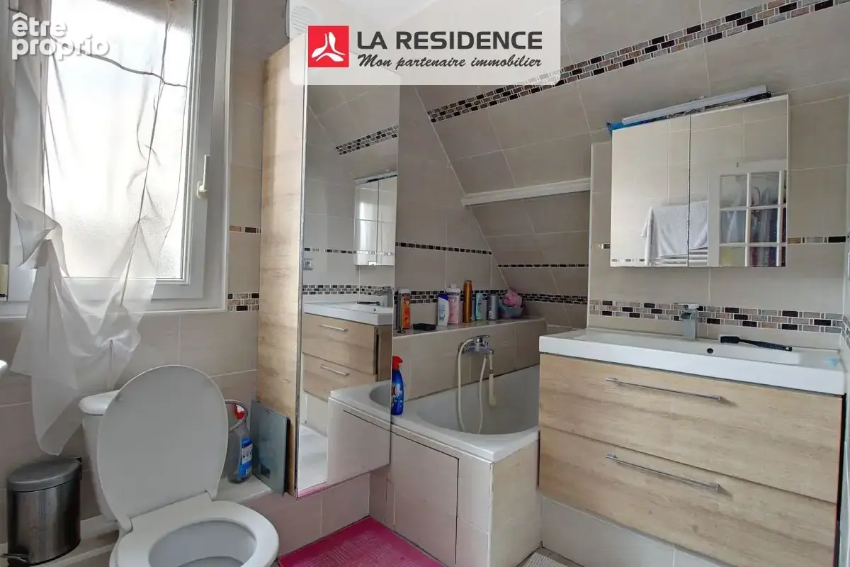 Maison 6 pièces 132 m² à vendre à Saint-Etienne-Du-Rouvray (76800) - photo 9