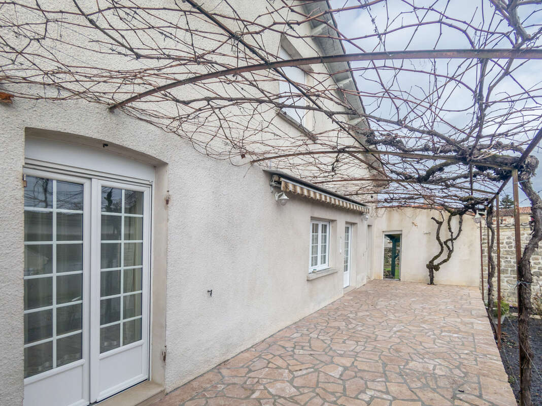 Maison à SAINT-SAVINIEN