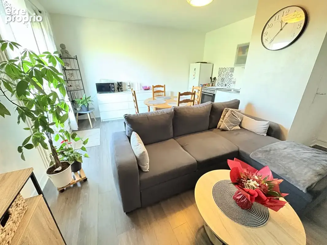 Appartement de 50m² à Elbeuf - Résidence calme et sécurisée - photo 4