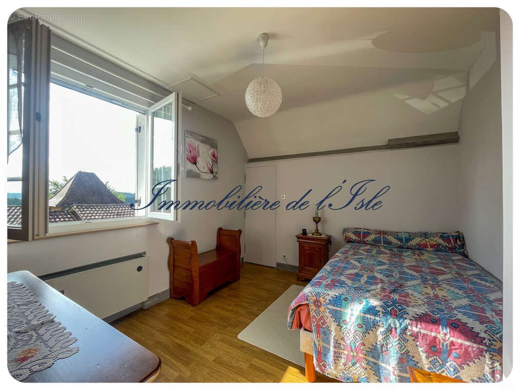 Maison à COULOUNIEIX-CHAMIERS