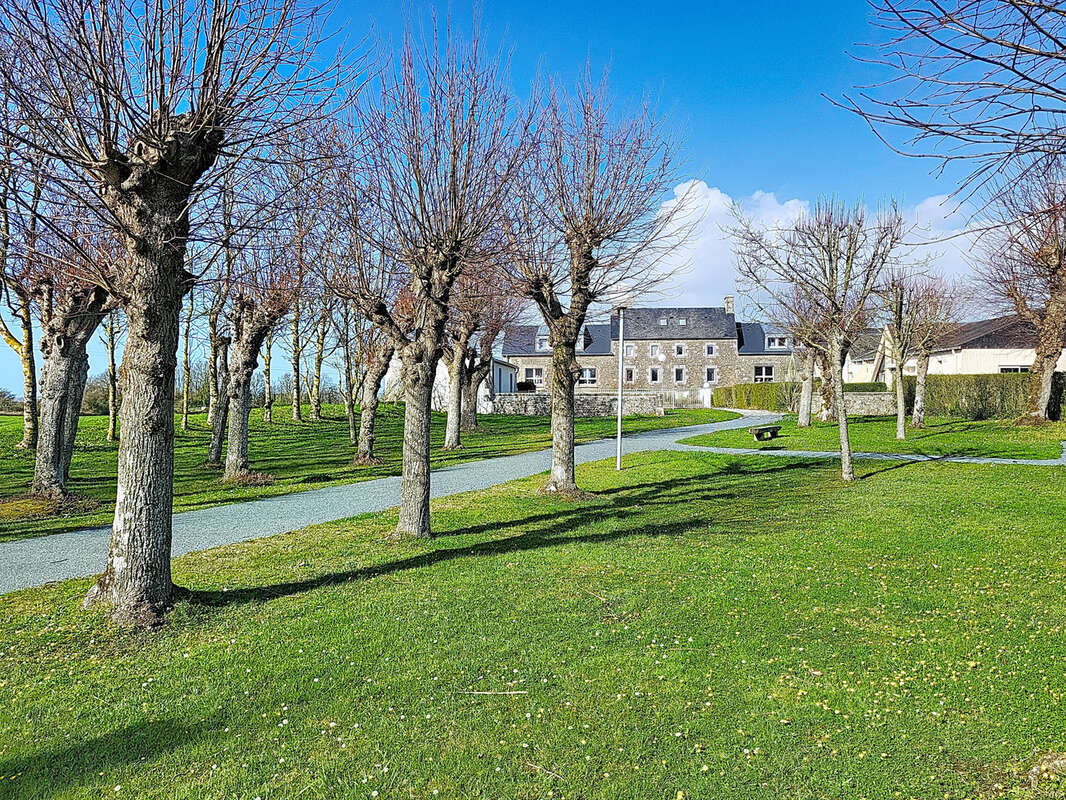 Maison à MONTMARTIN-SUR-MER