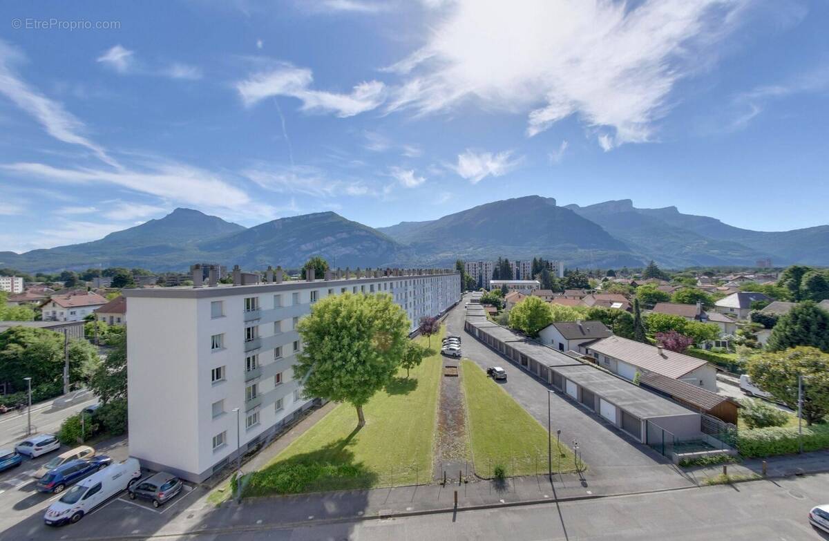 Appartement à SAINT-EGREVE