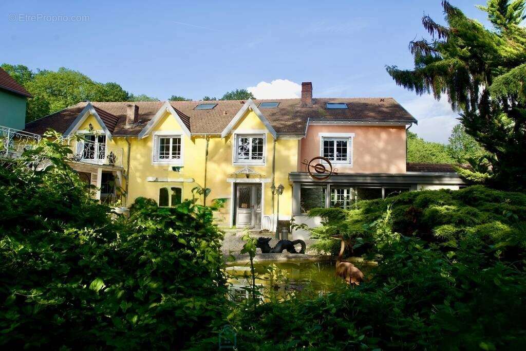 Maison à COULOMMIERS