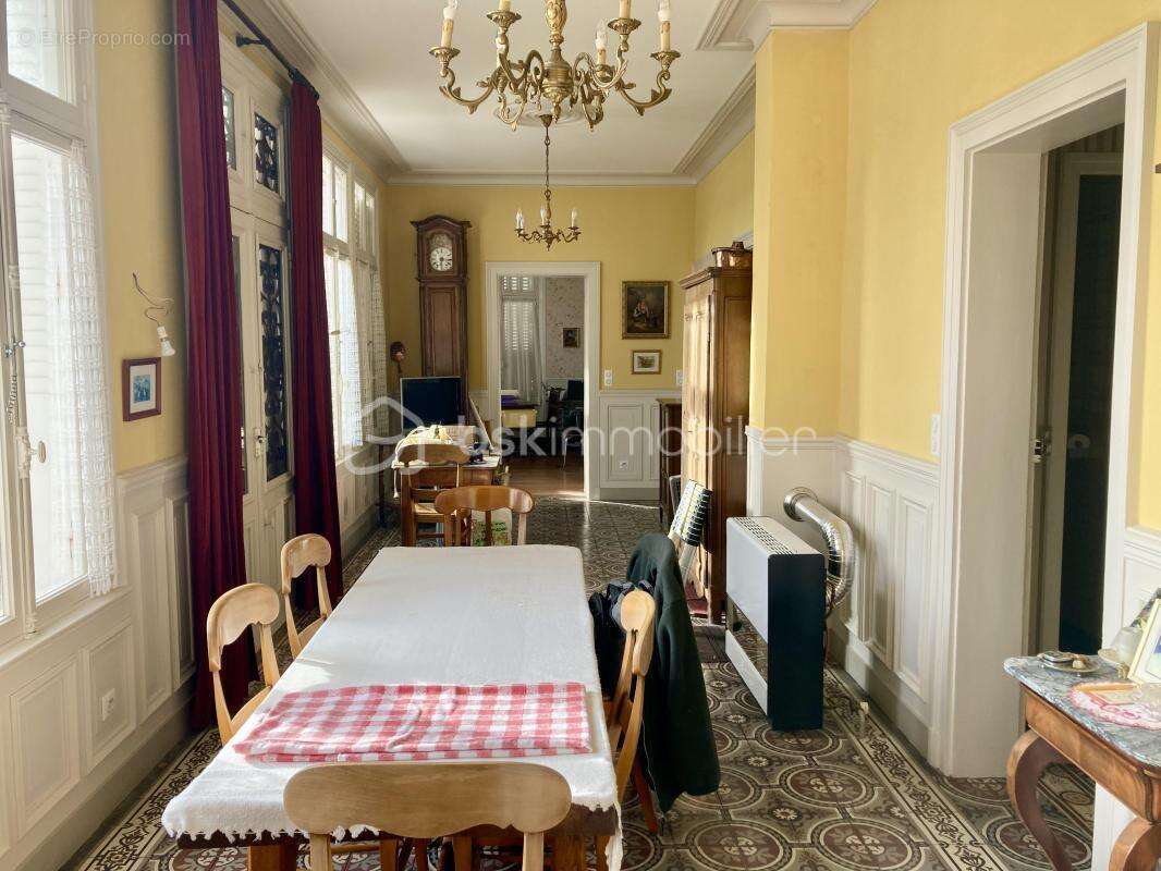 Maison à ECLARON-BRAUCOURT-SAINTE-LIVIERE