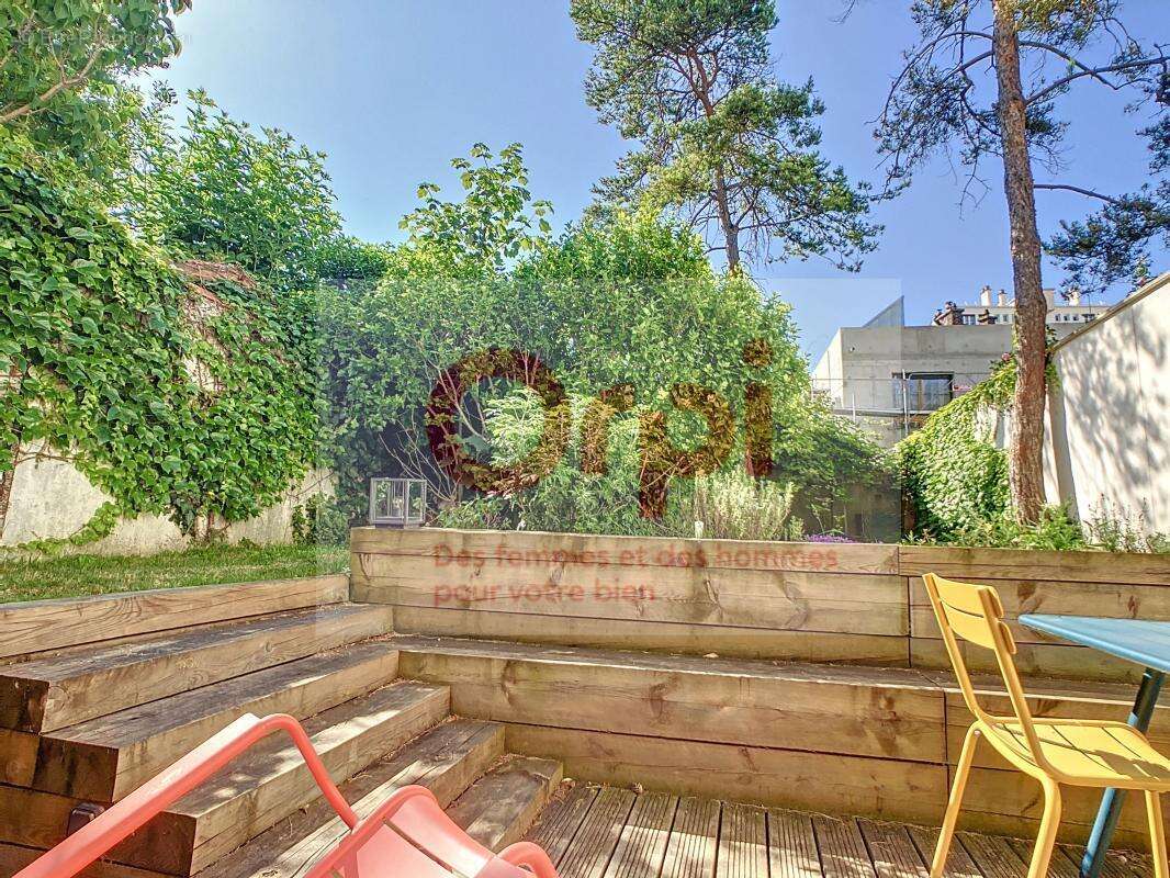 Maison à ISSY-LES-MOULINEAUX