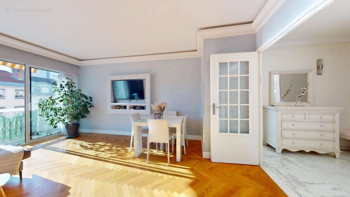 Appartement à LYON-6E