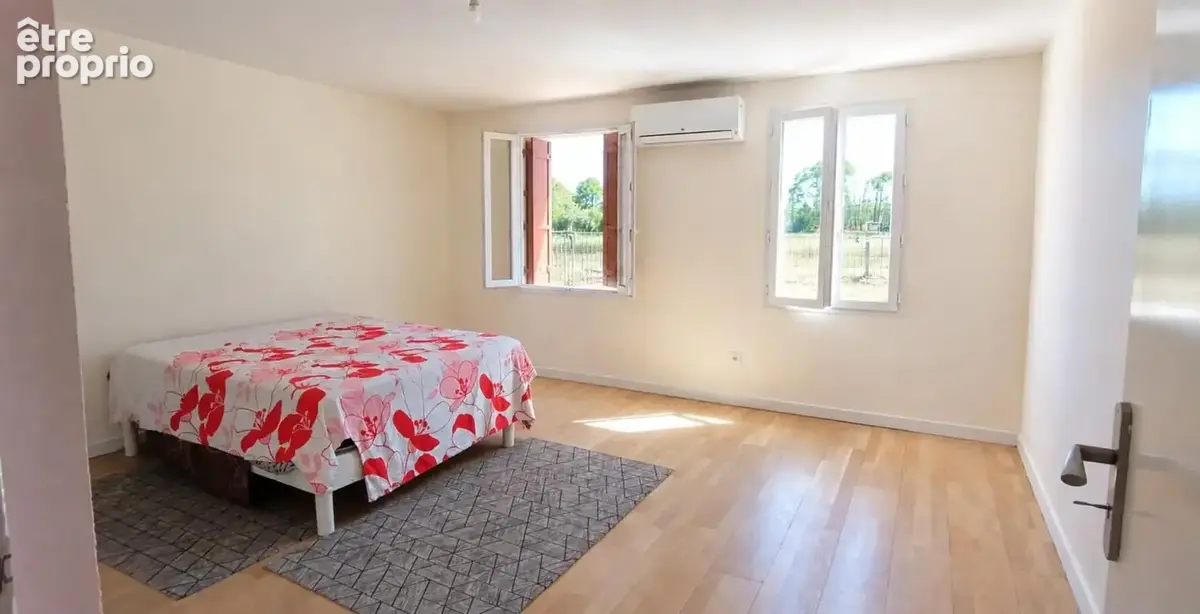 Maison 6 pièces 180m2 avec un terrain de 800m2 et un autre de 1120m2 LA ROCHE CHALAIS (24) - photo 8