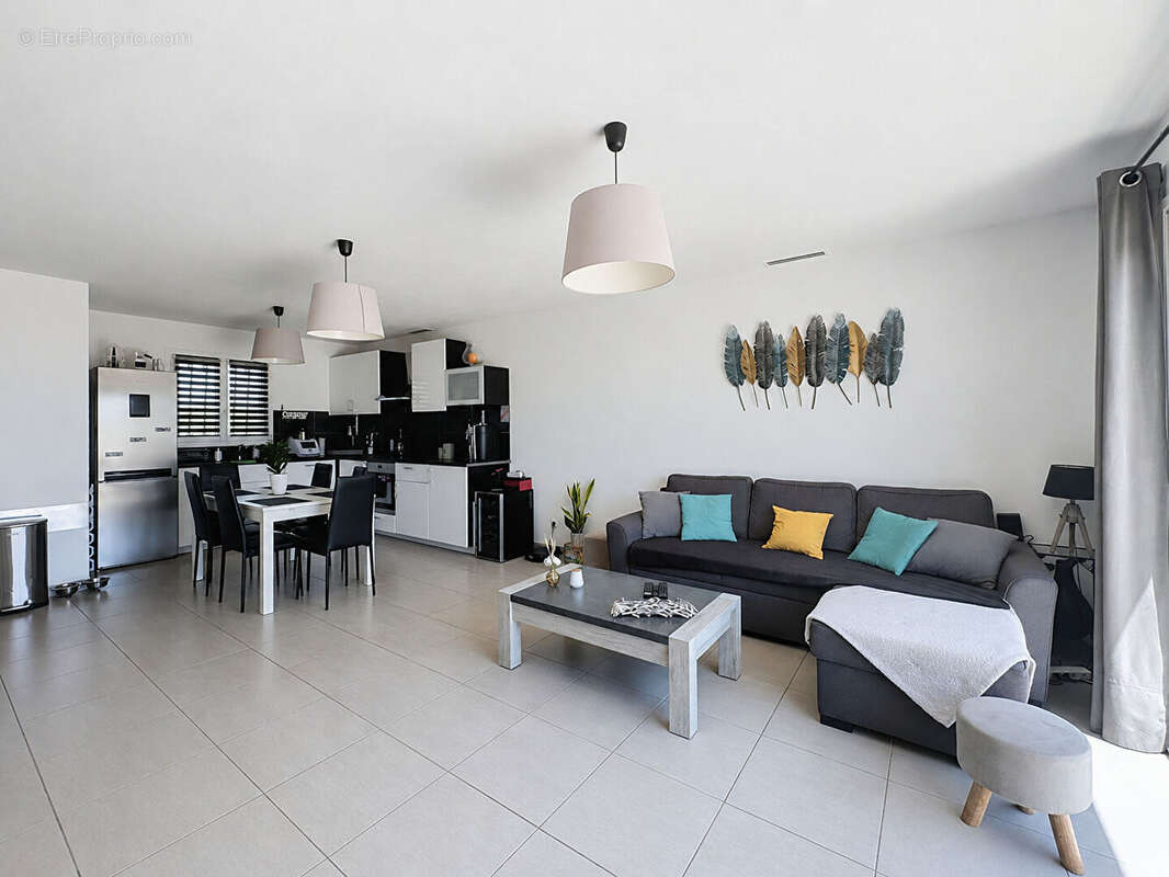 Maison à ROQUEBRUNE-SUR-ARGENS