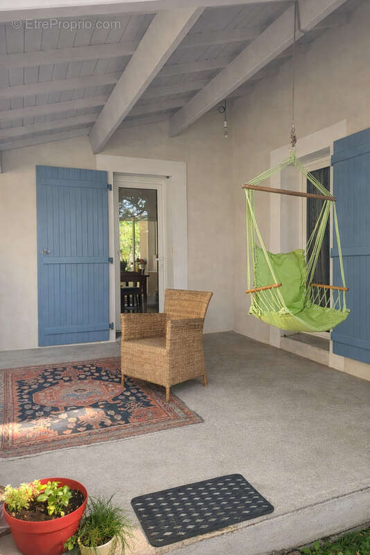 Maison de plain-pied avec jacuzzi et terrain arboré en lisière de forêt - photo 17