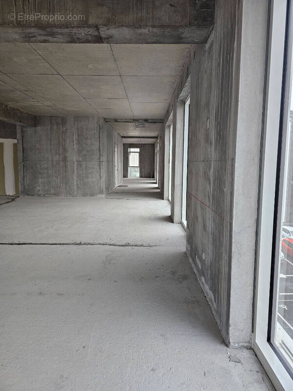 Commerce à MOUILLERON-LE-CAPTIF