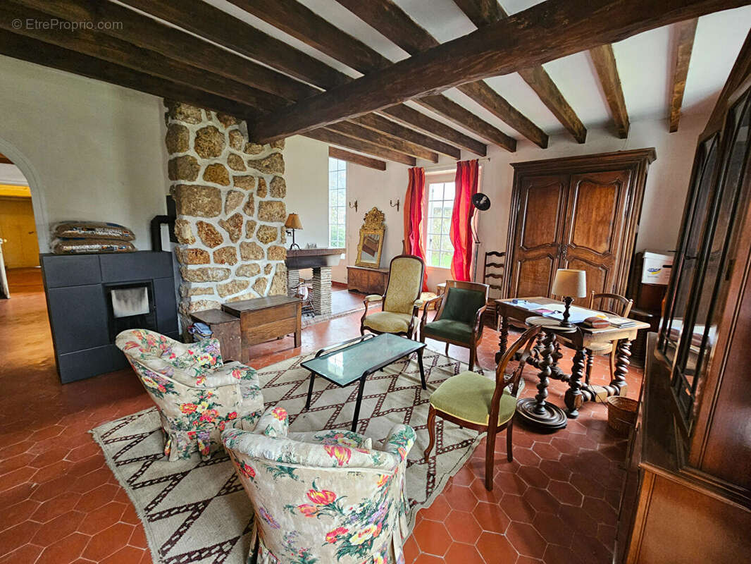 Maison à MAGNY-LES-HAMEAUX