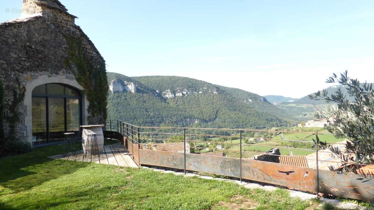 Maison à MOSTUEJOULS