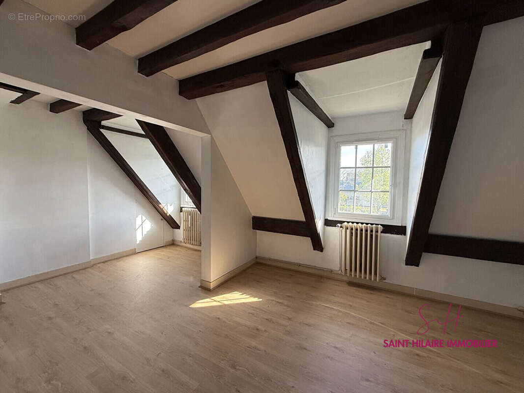 Maison à SAINT-HILAIRE-SAINT-MESMIN