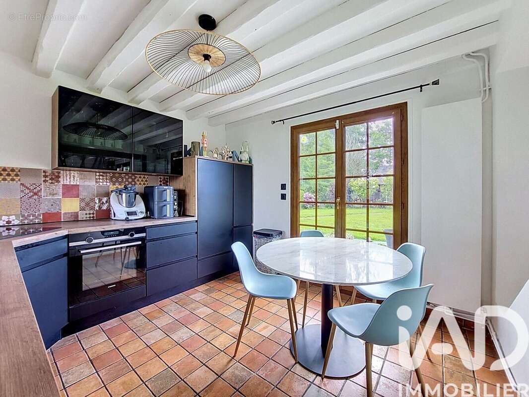 Maison 170 m² à Emanville  - photo 7