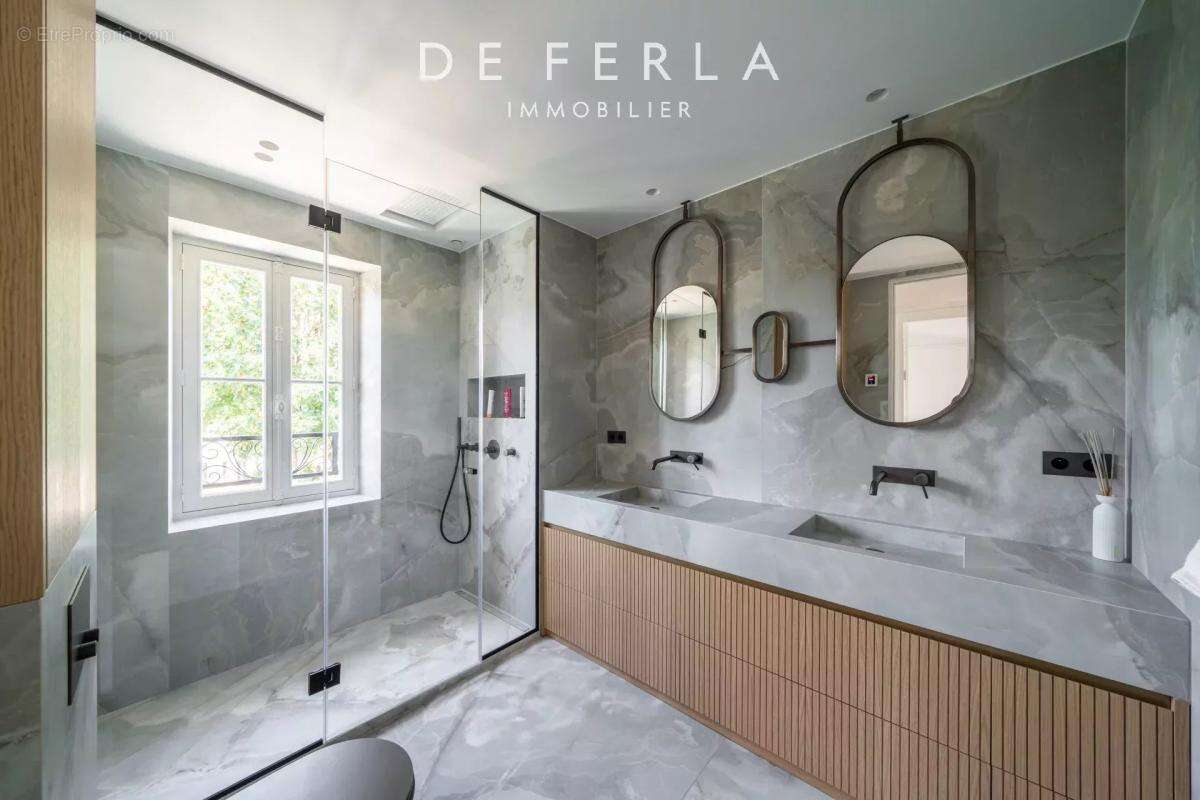 Maison à SAINT-MANDE