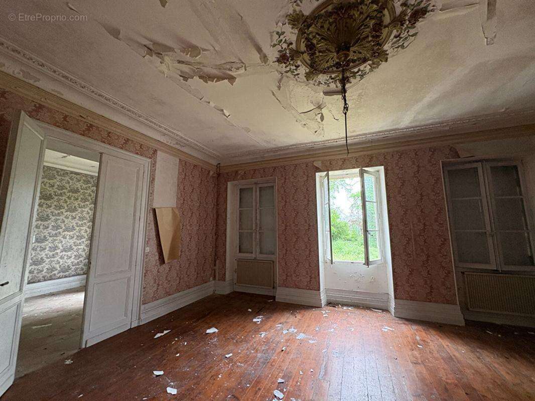 Propriété d'Exception : Le charme néo-classique proche de Sauveterre de Guyenne - photo 13