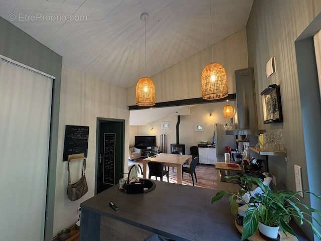 Maison à SAINT-ETIENNE-ESTRECHOUX