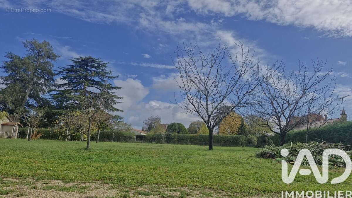 Photo 2 - Terrain à LAMOTHE-MONTRAVEL