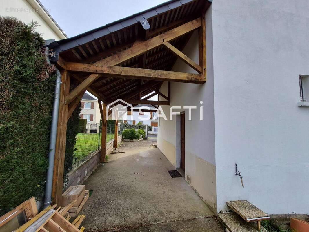 Maison 82 m² à Descartes  - photo 6