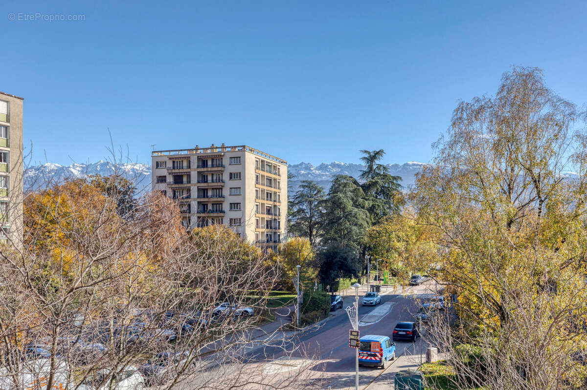 Appartement à MEYLAN