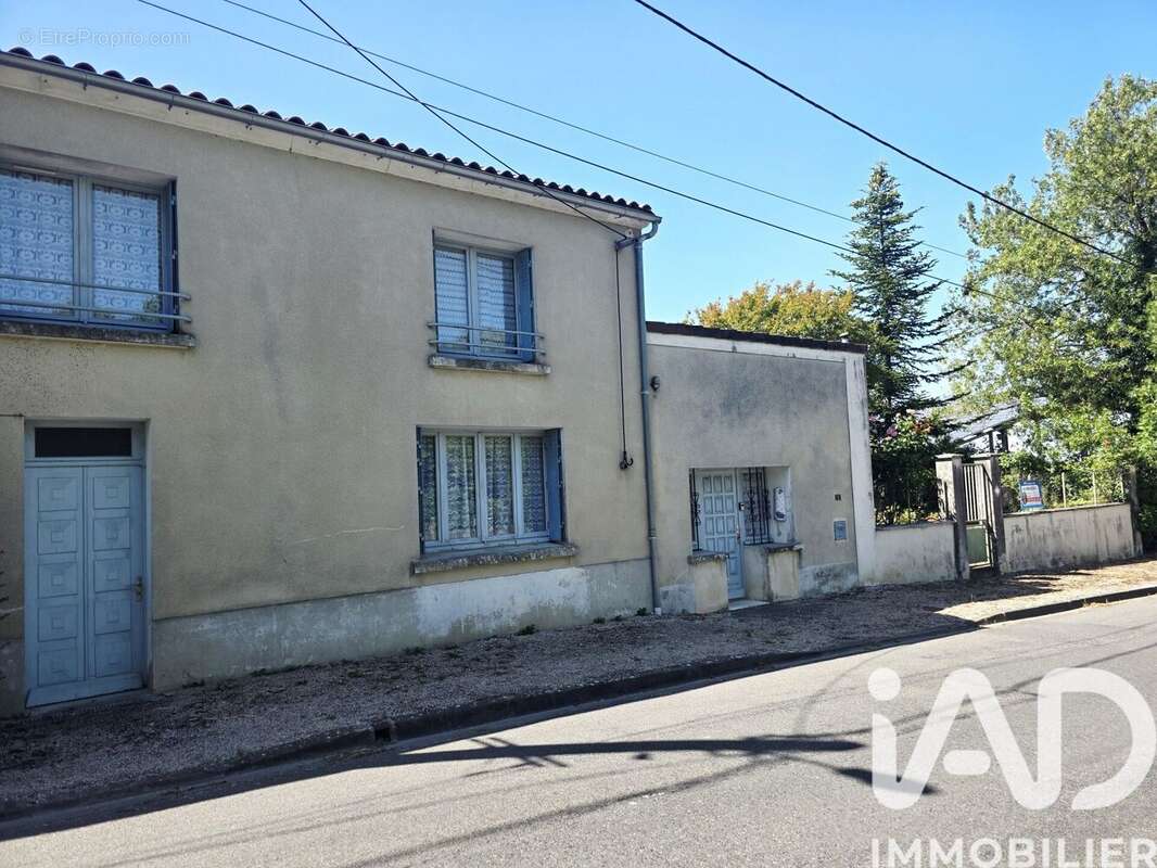 Maison 98 m² à Verdille  - photo 2