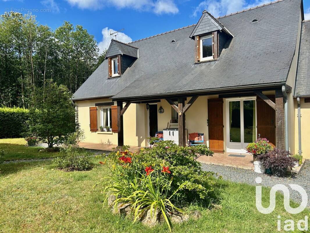 Photo 1 - Maison à LA BREILLE-LES-PINS