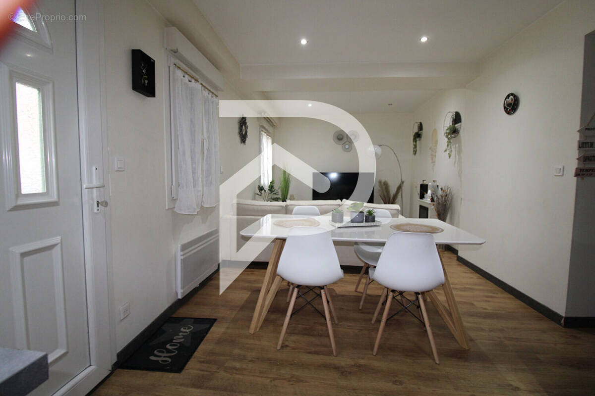 Maison à MONTATAIRE